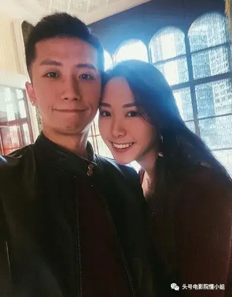 李丽珍22岁女儿近照曝光，丑小鸭变，仍难比母亲巅峰颜值