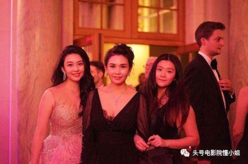 李丽珍22岁女儿近照曝光，丑小鸭变，仍难比母亲巅峰颜值