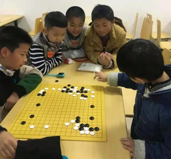 人物｜病床上的神奇围棋老师