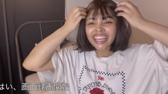 日本混血少女“momo haha”直播意外吓跑观众