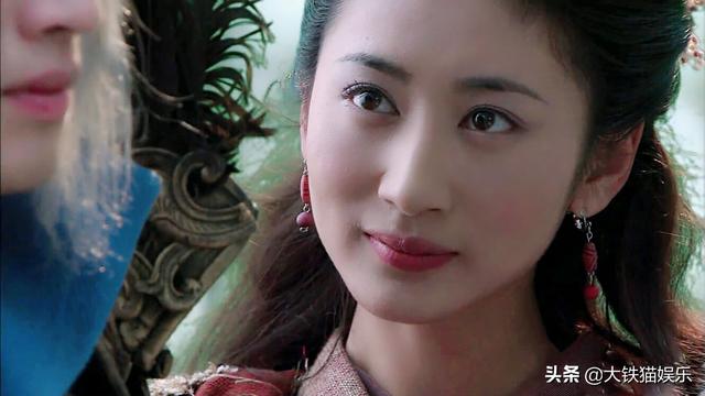 这7位女星“桃花眼”太美了，灵动中透着妩媚，一颦一笑尽是风情