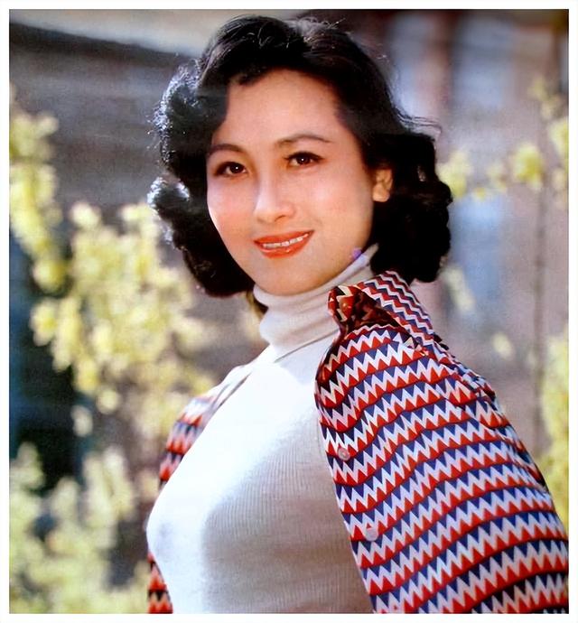 70年代，上海滩四大美女的命运沉浮，出身不好，但都逆袭成了明星