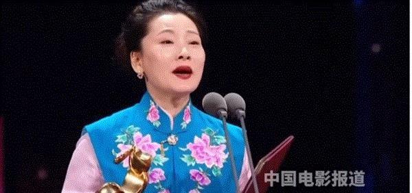 独特美女与张国荣演绎乱伦戏码，父亲誓为她不复娶