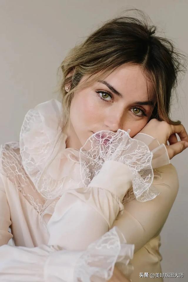 美艳熟女收藏册-欧美篇. Ana de Armas