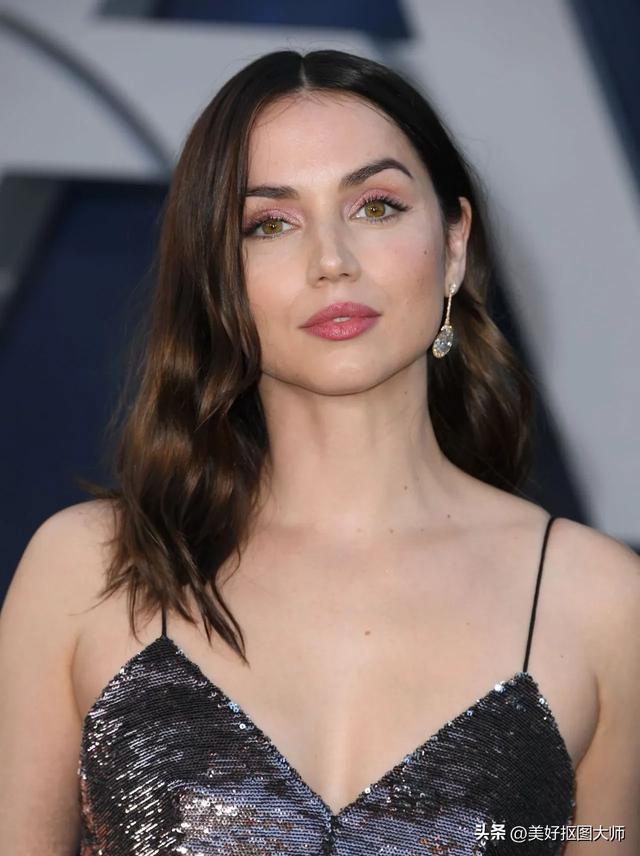 美艳熟女收藏册-欧美篇. Ana de Armas