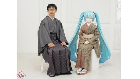 日本宅男娶初音满一年，狂晒“老婆”照片，称婚后超幸福