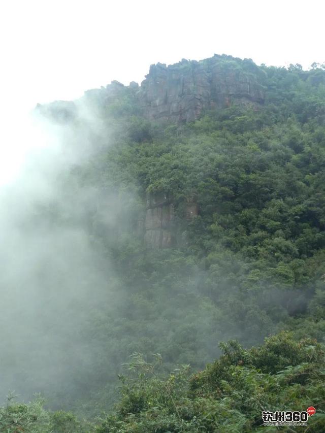 大片！钦州美女摩友三登王岗山！前两次失望而归，这次终于登顶