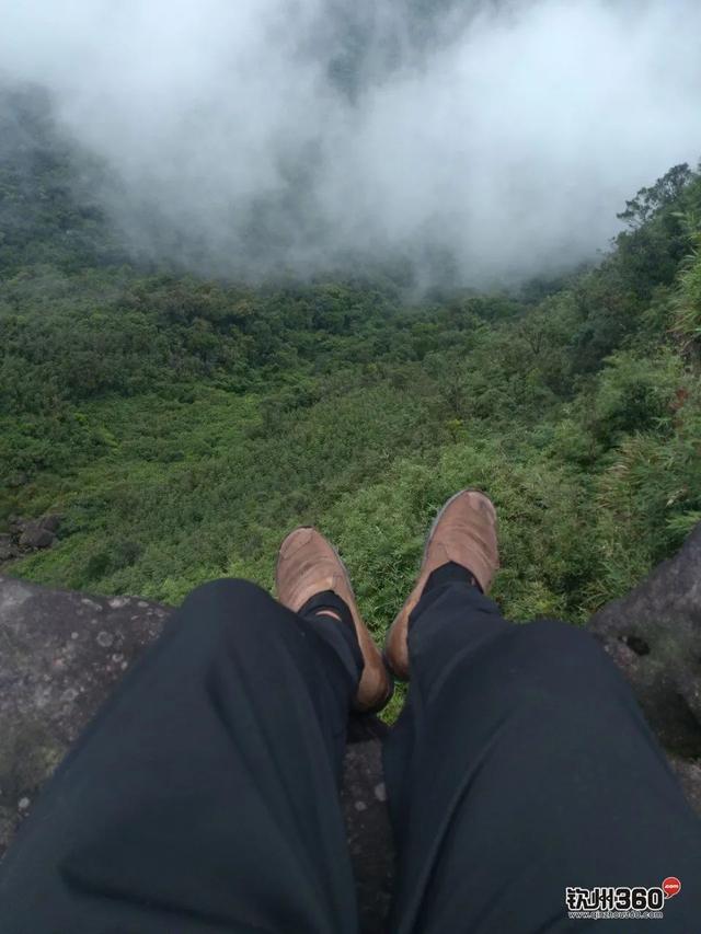 大片！钦州美女摩友三登王岗山！前两次失望而归，这次终于登顶