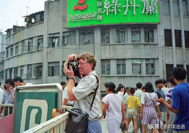 日军罪行照片：攻陷香港后兽性毕露，当场轮番侵犯新婚女明星2