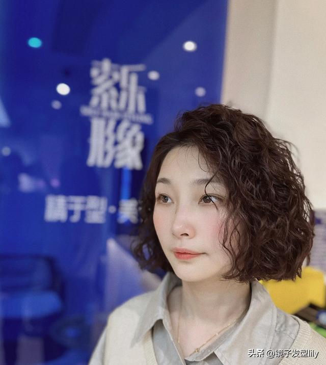 新时尚发型来了，爱美女性别错过，剪完让你大变样