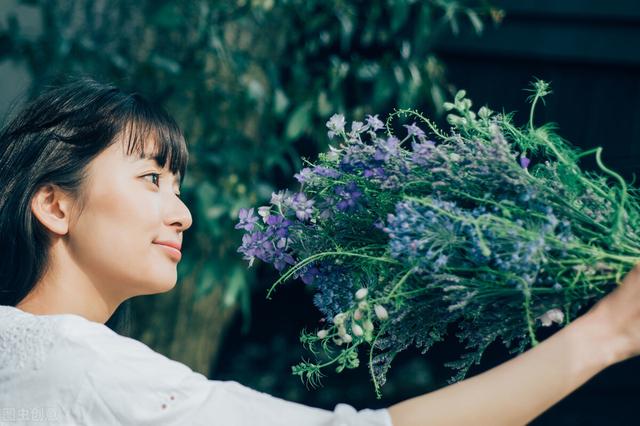 掌握追女孩子的这些技巧，让你成功追到心仪的女孩