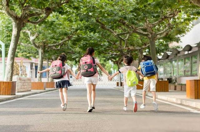 女子七年婚姻无子，意外发现真相，丈夫坦言：心有所属