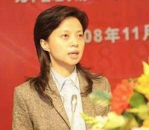 17岁工作33岁当市长，美女厅官受贿细节披露：百万现金论袋收