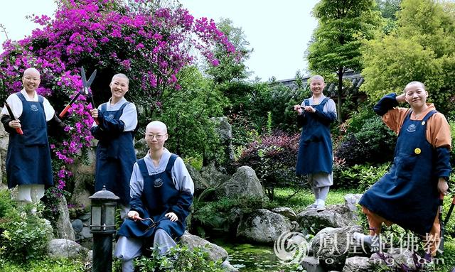 女学僧生活照！不仅有高颜值 还有高学历