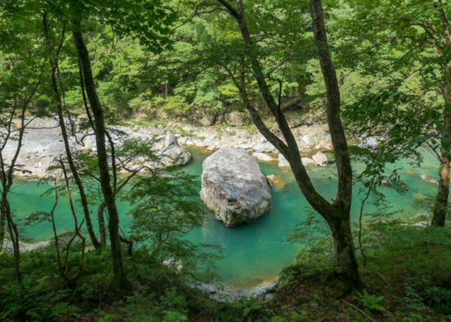 前往日本秋田的“抱返溪谷”观赏治愈人心的红叶与溪流