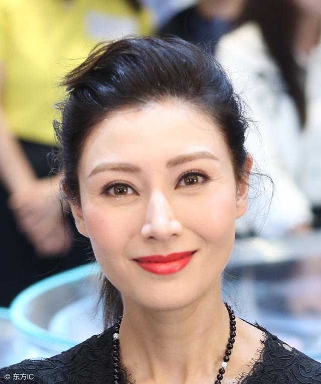 “最美港姐”李嘉欣领衔《古惑仔》美女演员，为江湖增添秀色