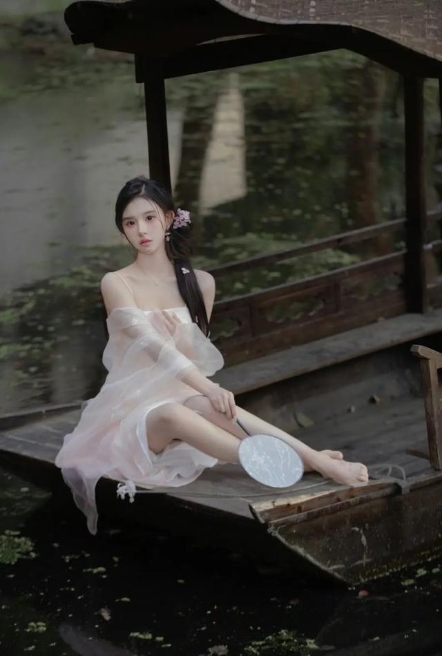 美女写真30•江南流水，诗情画意