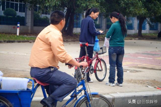 东莞往事：漂亮的前台女工，曾是发廊洗头妹