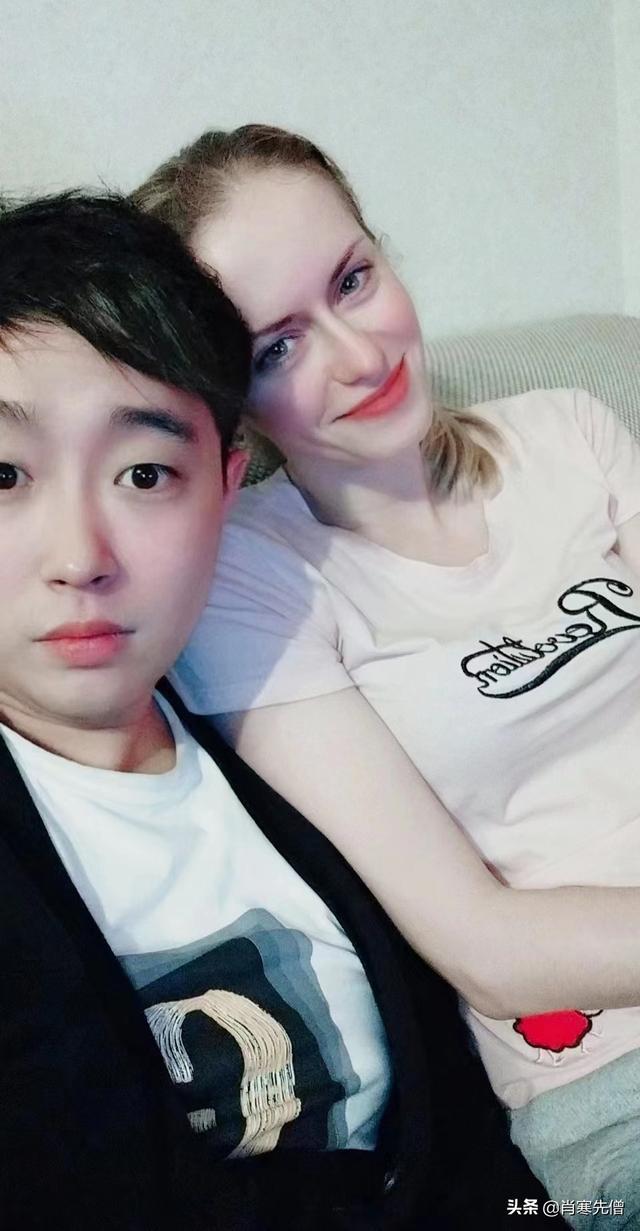 天津小伙，和网恋一年结婚，婚后过着幸福的二人世界