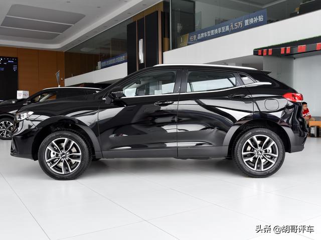 豪华感十足的国产SUV，空间大还好开，实拍WEY VV5