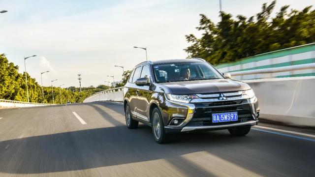 欧蓝德试驾：15万就能买的合资7座SUV，稳定靠谱口碑好