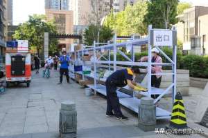 上门美女如玉(女邻居错拿了我的快递，上门讨要她却蛮横无理，下一秒她温柔如玉)